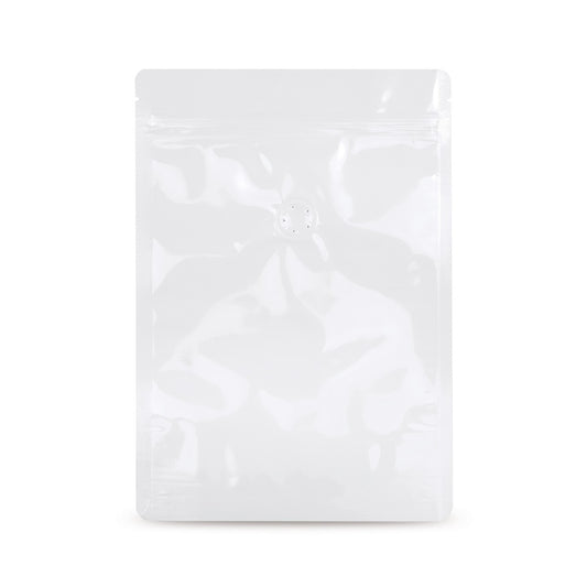 Stand-up pouch white with aroma protection valve — Detail view in a typical packaging application with content example